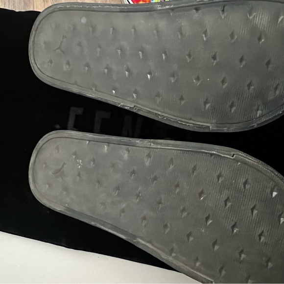 Puma Fenty jelly slides size 5.5 - Picture 3 of 4
